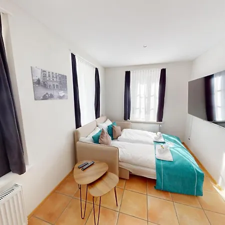 2 Zimmerwohnung - Zentral - 65“ Tv - Arbeitsplatz *