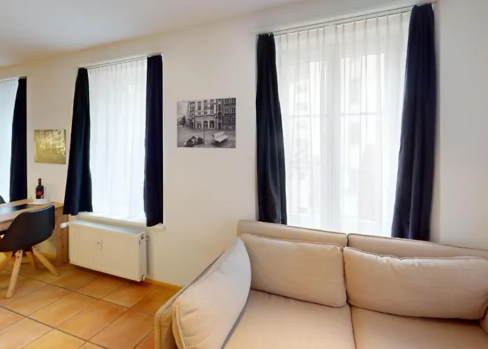 Appartement 2 Zimmerwohnung - Zentral - 65“ Tv - Arbeitsplatz Coire