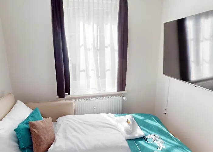 Appartement 2 Zimmerwohnung - Zentral - 65“ Tv - Arbeitsplatz *